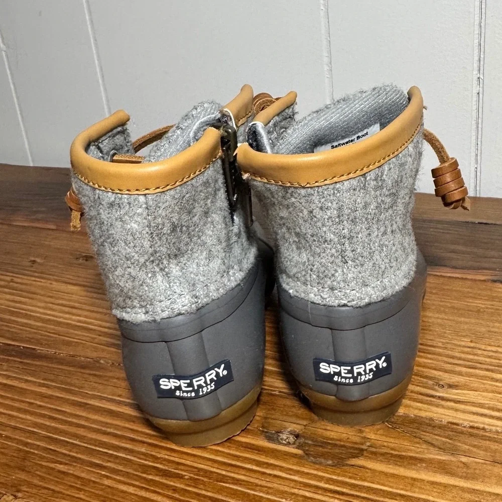 Sperry Saltwater Duck Boots Girls Size 7M Grey Wool Waterproof Rain Boots
